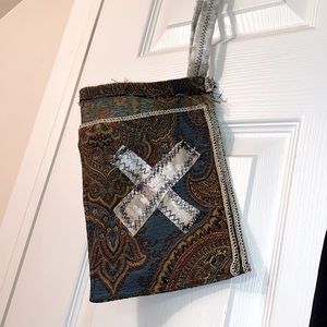 Laundry Mask Pocket 

Store the masks 😷 on go